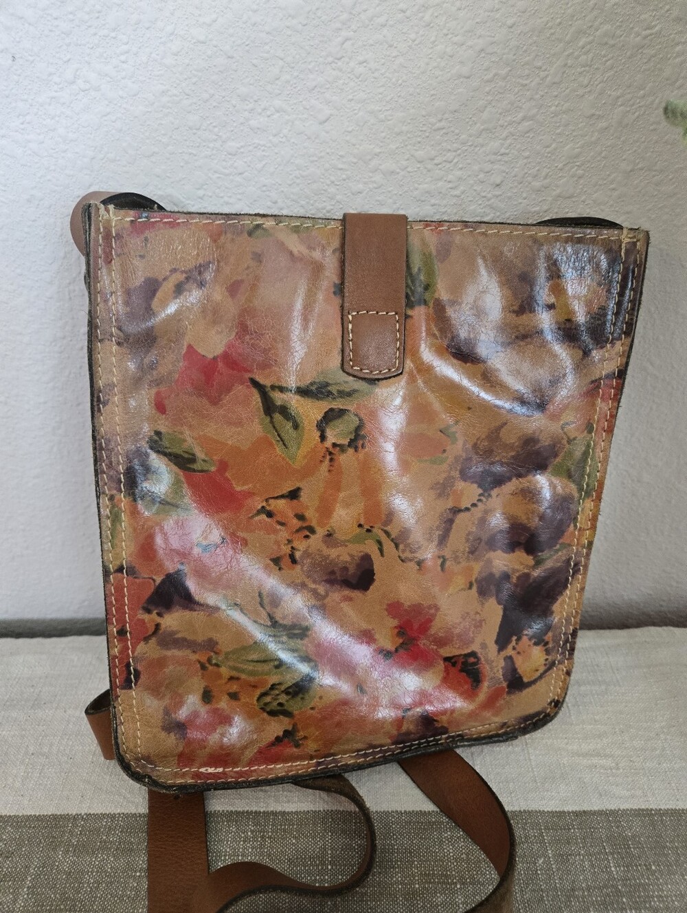 Patricia Nash Venezia Italian Leather Crossbody Bag - Picture 9 of 9